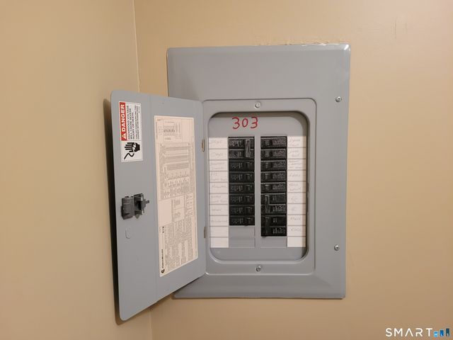 75 Washington Avenue 5-303, Hamden, CT 06518