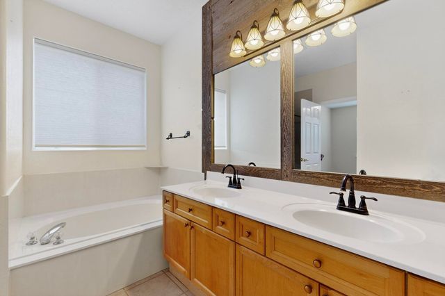 5013 BRIGHTON HILLS Drive NE, Rio Rancho, NM 87144