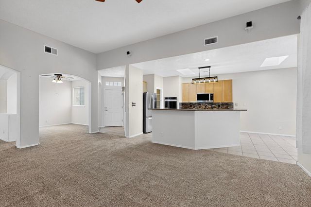 5013 BRIGHTON HILLS Drive NE, Rio Rancho, NM 87144