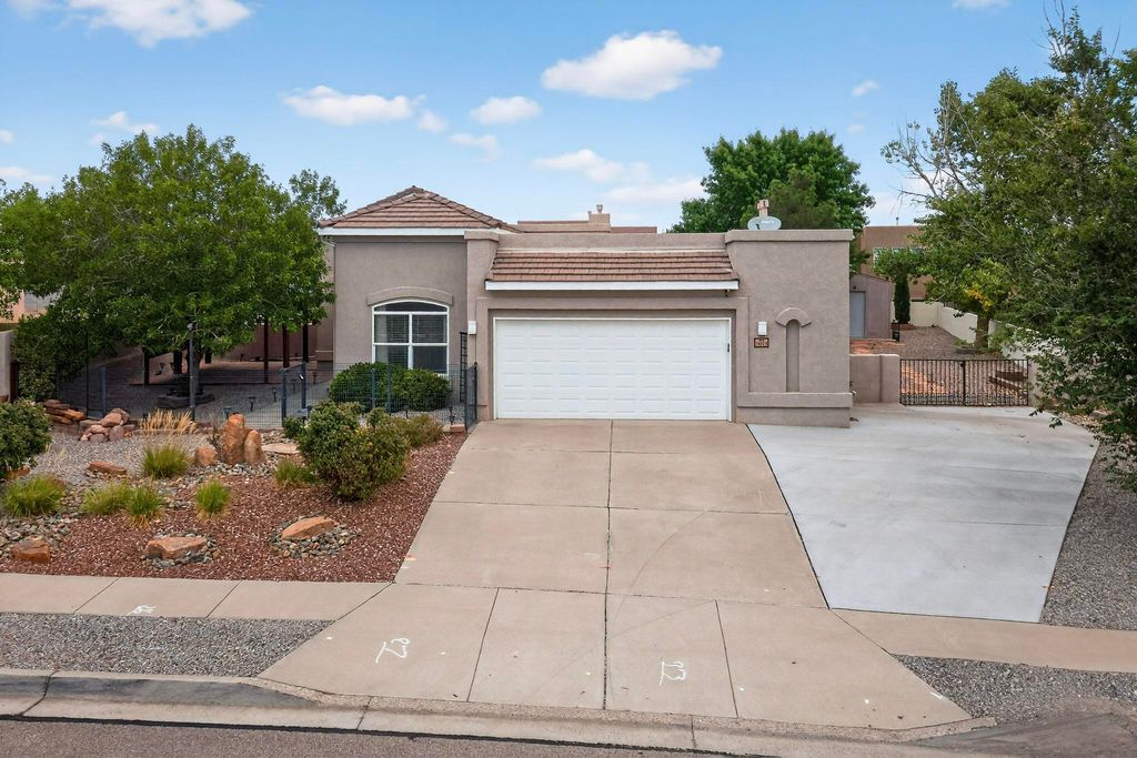5013 BRIGHTON HILLS Drive NE, Rio Rancho, NM 87144