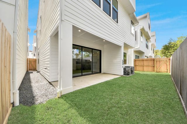 1422 Caywood Lane B, Houston, TX 77055