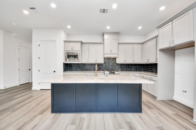 1422 Caywood Lane B, Houston, TX 77055