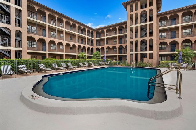 6100 GULFPORT BOULEVARD S 402, Gulfport, FL 33707