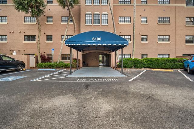 6100 GULFPORT BOULEVARD S 402, Gulfport, FL 33707