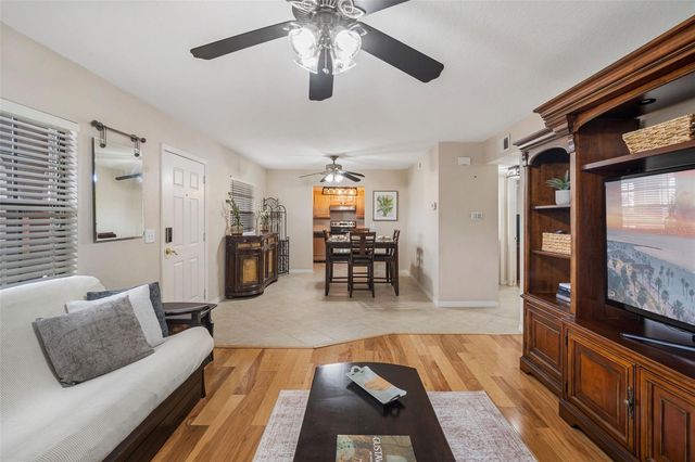 6100 GULFPORT BOULEVARD S 402, Gulfport, FL 33707
