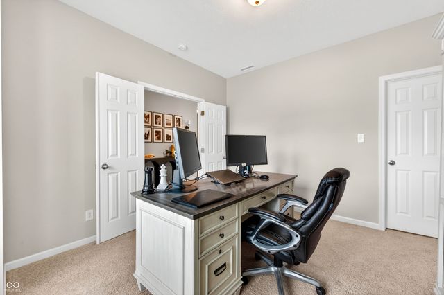 2089 Deer Valley Court, Columbus, IN 47201