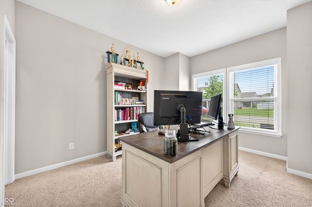 2089 Deer Valley Court, Columbus, IN 47201