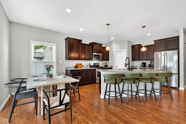 2089 Deer Valley Court, Columbus, IN 47201