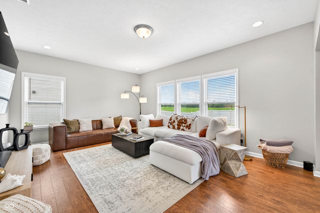 2089 Deer Valley Court, Columbus, IN 47201