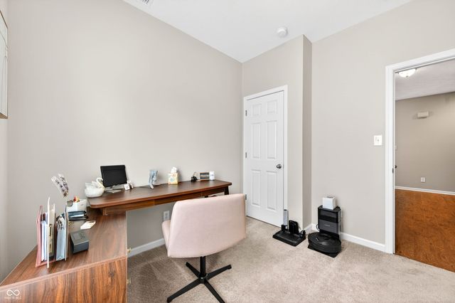 2089 Deer Valley Court, Columbus, IN 47201