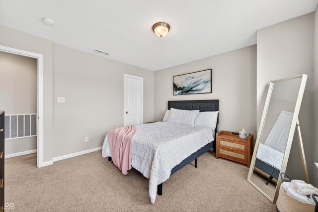 2089 Deer Valley Court, Columbus, IN 47201