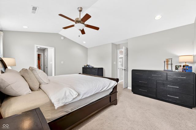 2089 Deer Valley Court, Columbus, IN 47201