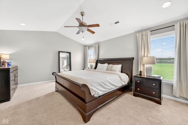 2089 Deer Valley Court, Columbus, IN 47201