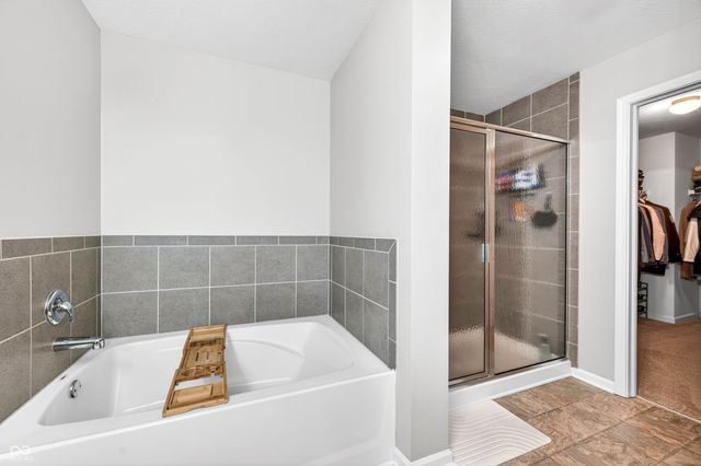 2089 Deer Valley Court, Columbus, IN 47201