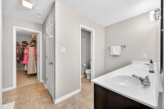 2089 Deer Valley Court, Columbus, IN 47201