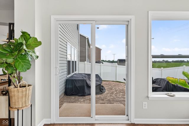 2089 Deer Valley Court, Columbus, IN 47201