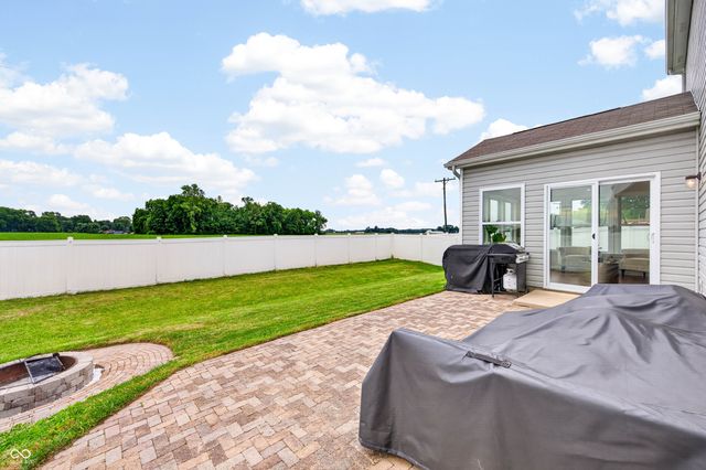 2089 Deer Valley Court, Columbus, IN 47201