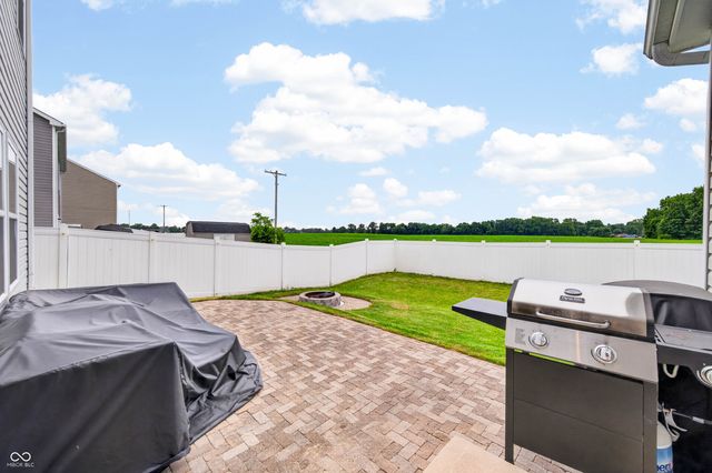 2089 Deer Valley Court, Columbus, IN 47201