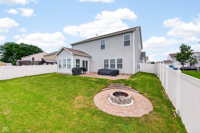 2089 Deer Valley Court, Columbus, IN 47201