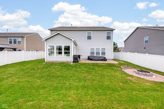 2089 Deer Valley Court, Columbus, IN 47201
