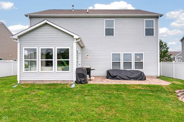 2089 Deer Valley Court, Columbus, IN 47201