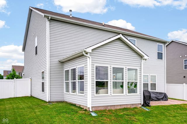 2089 Deer Valley Court, Columbus, IN 47201