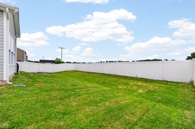 2089 Deer Valley Court, Columbus, IN 47201