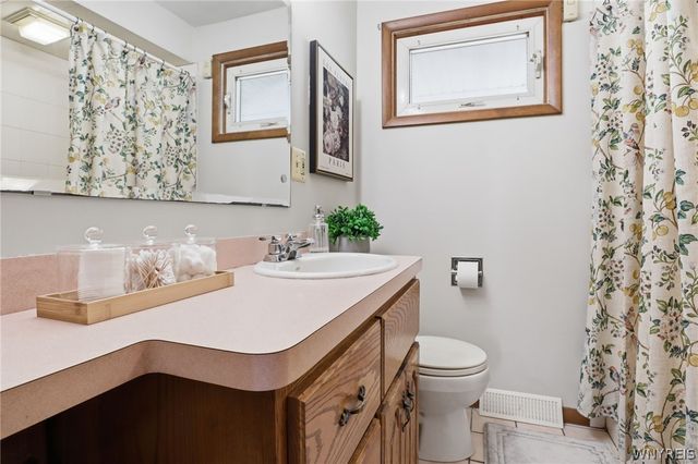 4243 E Frontier Drive, Hamburg, NY 14219