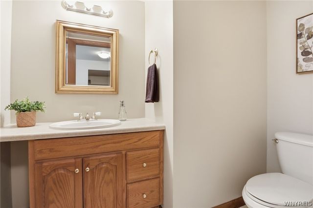 4243 E Frontier Drive, Hamburg, NY 14219