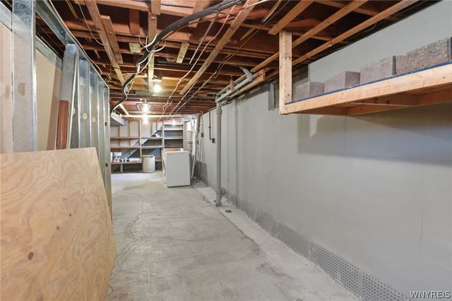 4243 E Frontier Drive, Hamburg, NY 14219