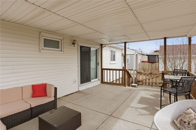 4243 E Frontier Drive, Hamburg, NY 14219