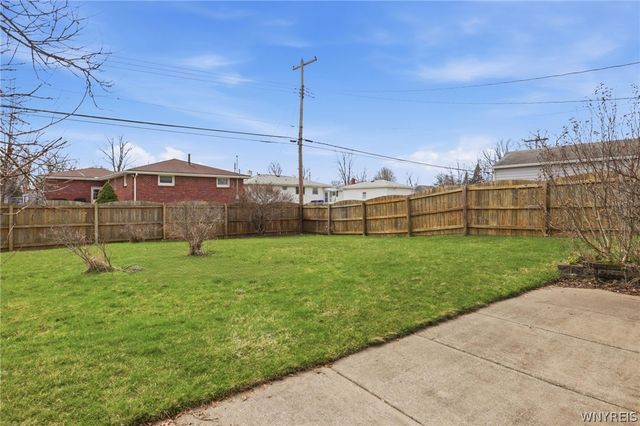 4243 E Frontier Drive, Hamburg, NY 14219