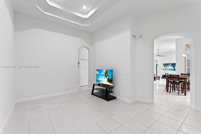 5019 NW 113 Avenue, Coral Springs, FL 33076