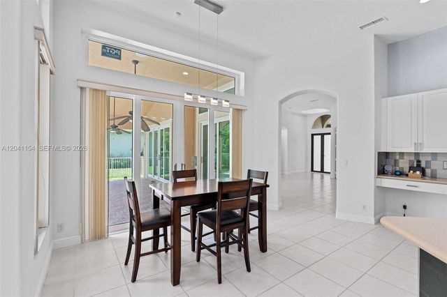 5019 NW 113 Avenue, Coral Springs, FL 33076