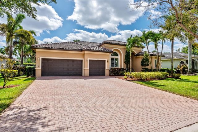 5019 NW 113 Avenue, Coral Springs, FL 33076