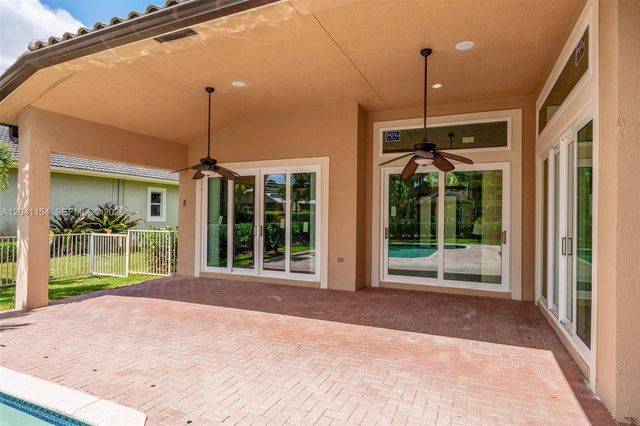 5019 NW 113 Avenue, Coral Springs, FL 33076