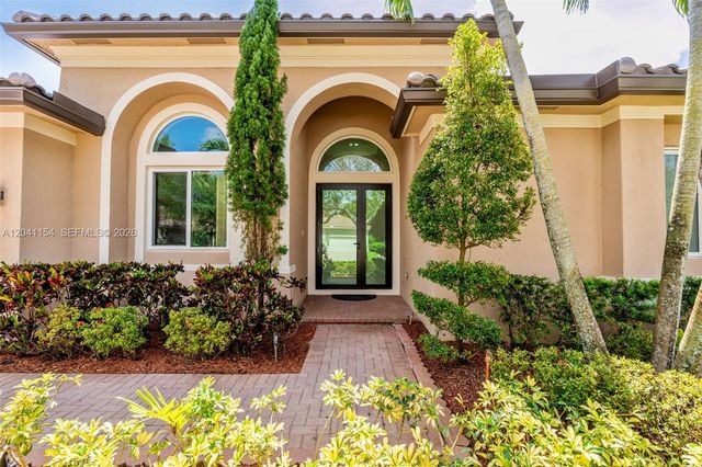 5019 NW 113 Avenue, Coral Springs, FL 33076