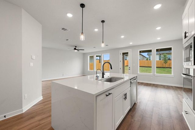 218 Grayson Elm Pass, Dripping Springs, TX 78620