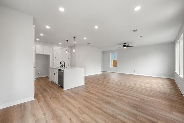 218 Grayson Elm Pass, Dripping Springs, TX 78620