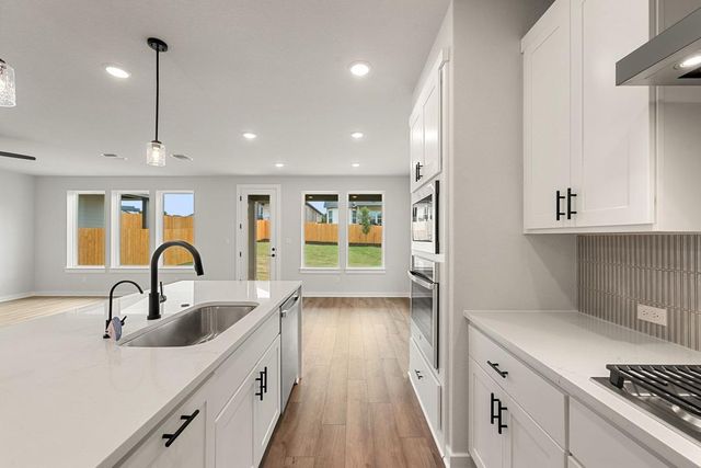 218 Grayson Elm Pass, Dripping Springs, TX 78620