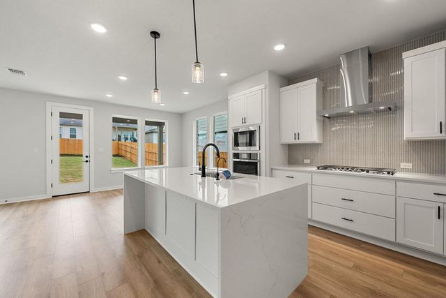 218 Grayson Elm Pass, Dripping Springs, TX 78620