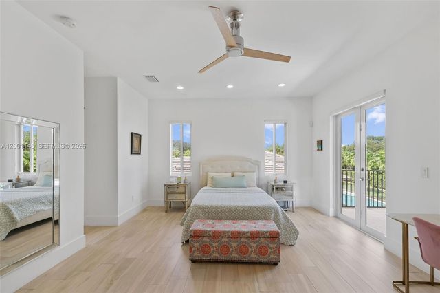 14831 SW 93rd Ct, Miami, FL 33176