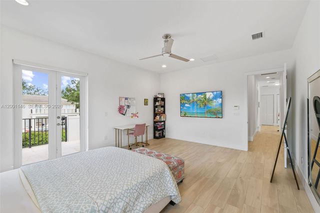 14831 SW 93rd Ct, Miami, FL 33176