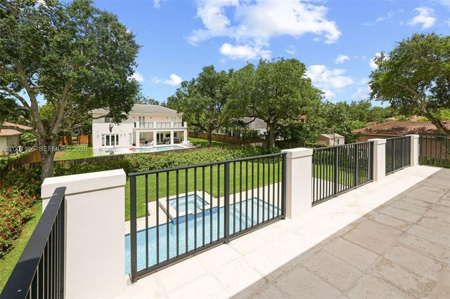 14831 SW 93rd Ct, Miami, FL 33176