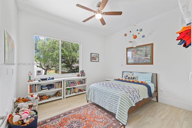 14831 SW 93rd Ct, Miami, FL 33176