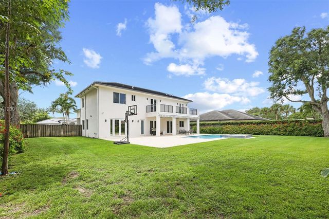 14831 SW 93rd Ct, Miami, FL 33176