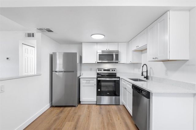 6262 EMERSON AVENUE S 28, St Petersburg, FL 33707