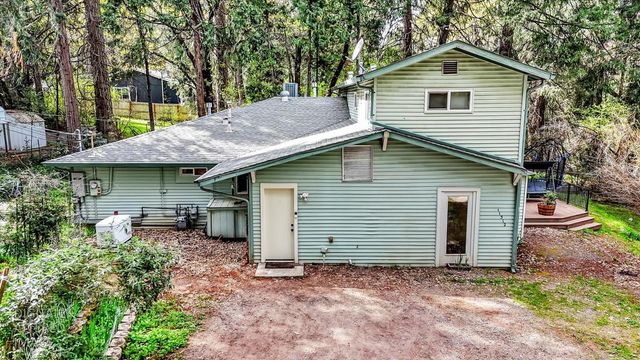 11312 Alpine Ln, Grass Valley, CA 95945
