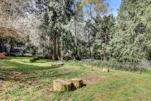 11312 Alpine Ln, Grass Valley, CA 95945