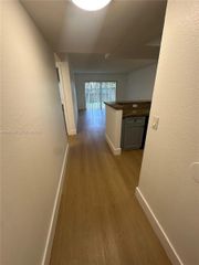 5122 NW 79th Ave 103, Doral, FL 33166